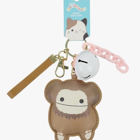 Benny the Bigfoot key chain - Picture 2 of 4